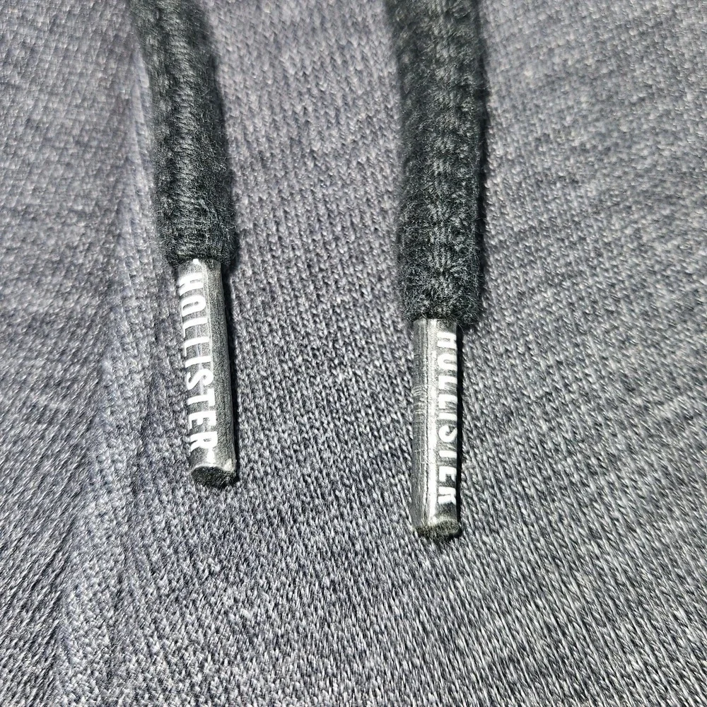 HOLLISTER Must-Have Collection Joggers M Gray White Ombre Dip Dye Logo Graphic